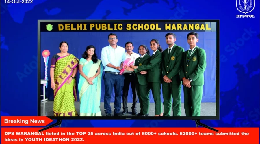 Students and Teachers receiving award as DPS, Warangal listed in top 25 in YOUTH IDEATHON 2022.